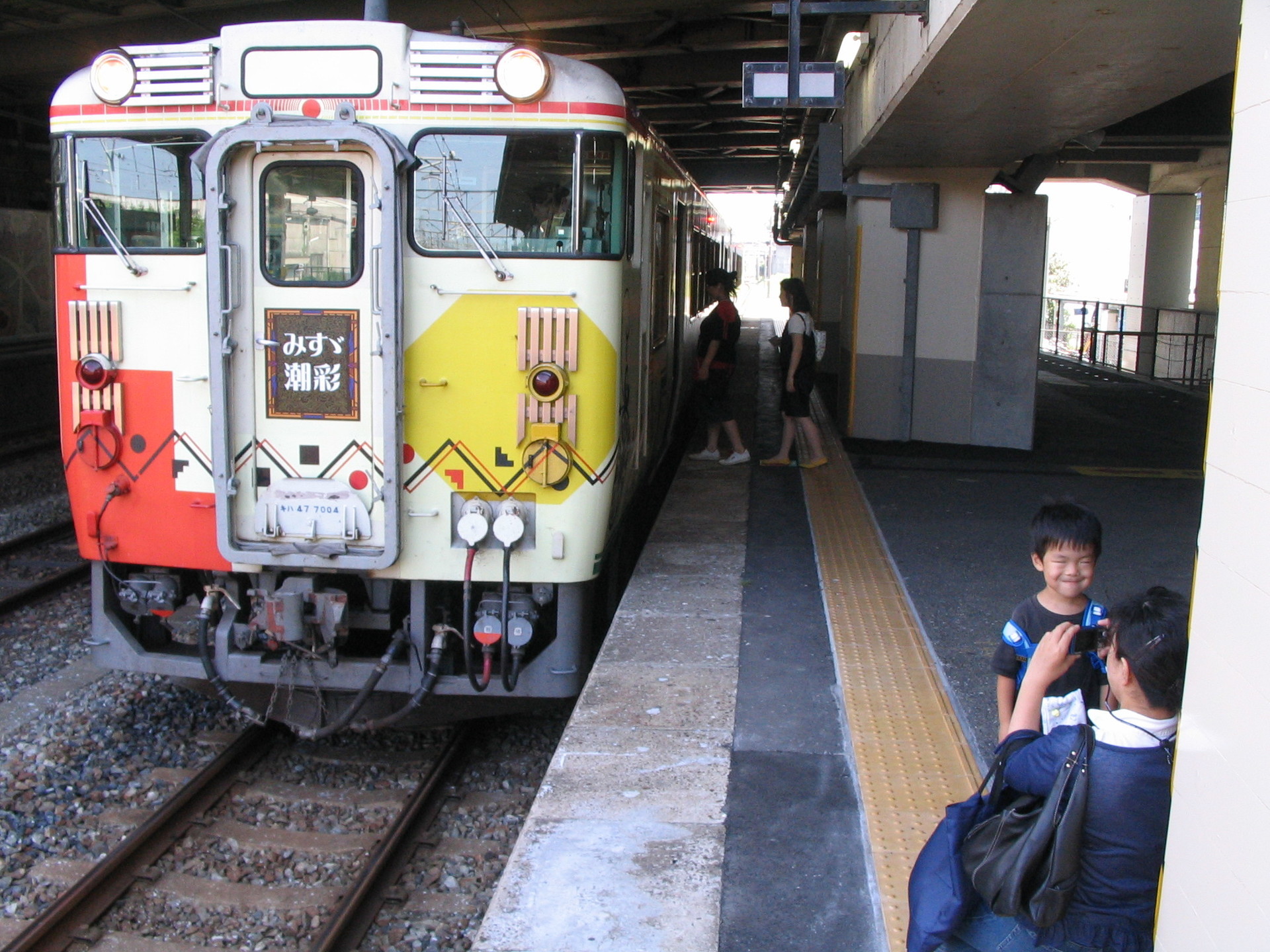 山陰本線の盲腸支線仙崎駅へ 観光列車みすゞ潮彩号乗車記 日本の鉄道全路線 乗りつぶしへの道